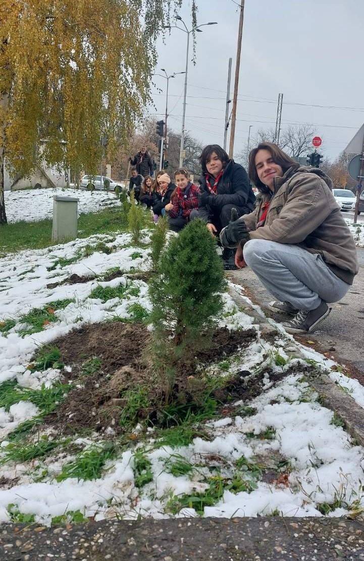 Sadnja drveća i makete izviđačkog tabora